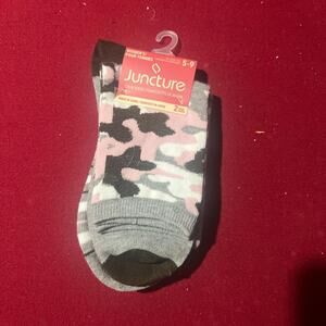 Pink camo socks 3